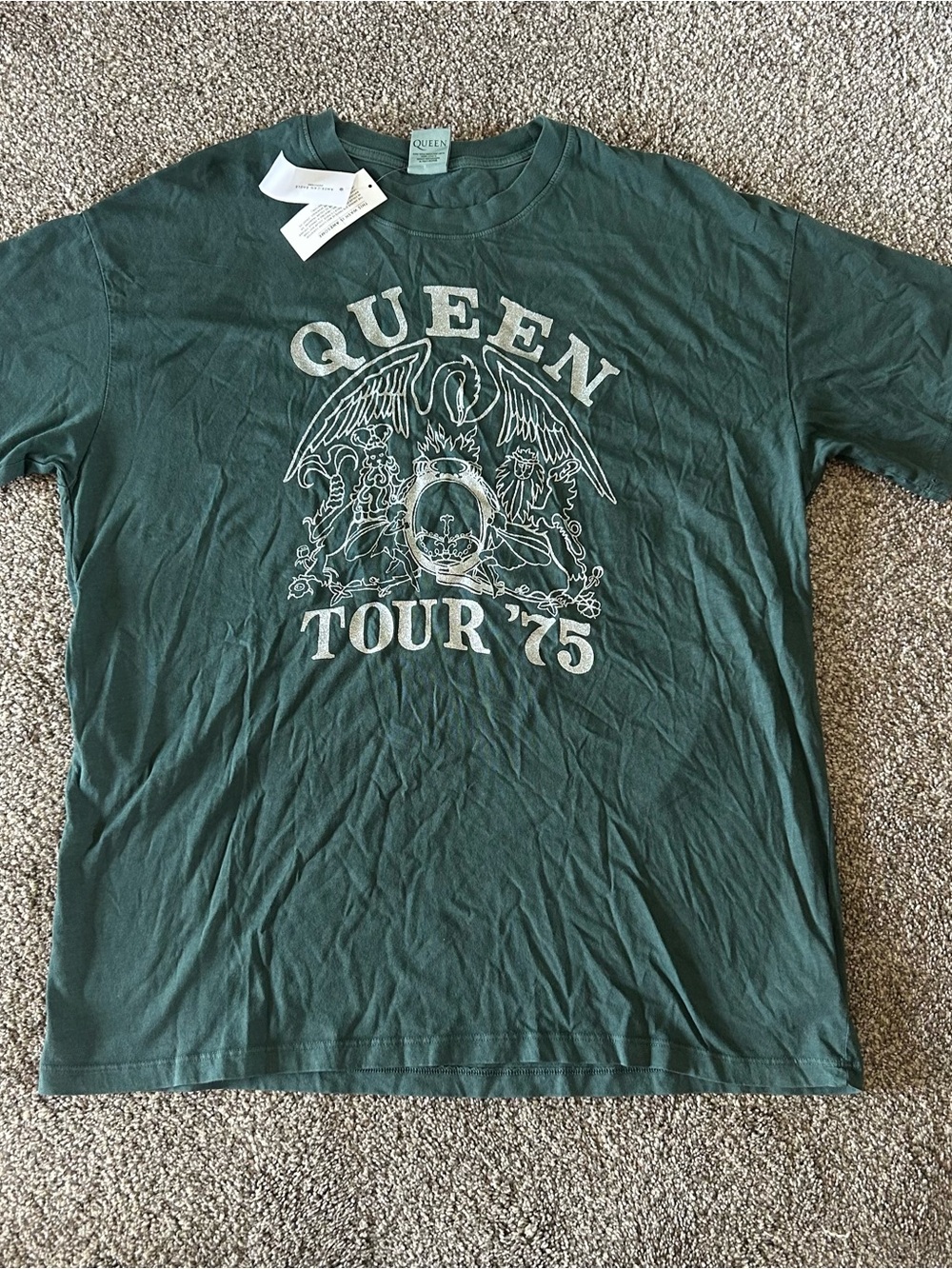[American Eagle] NWT Green Queen Band Tee Silver Glitter Graphic - Picture 2 of 9